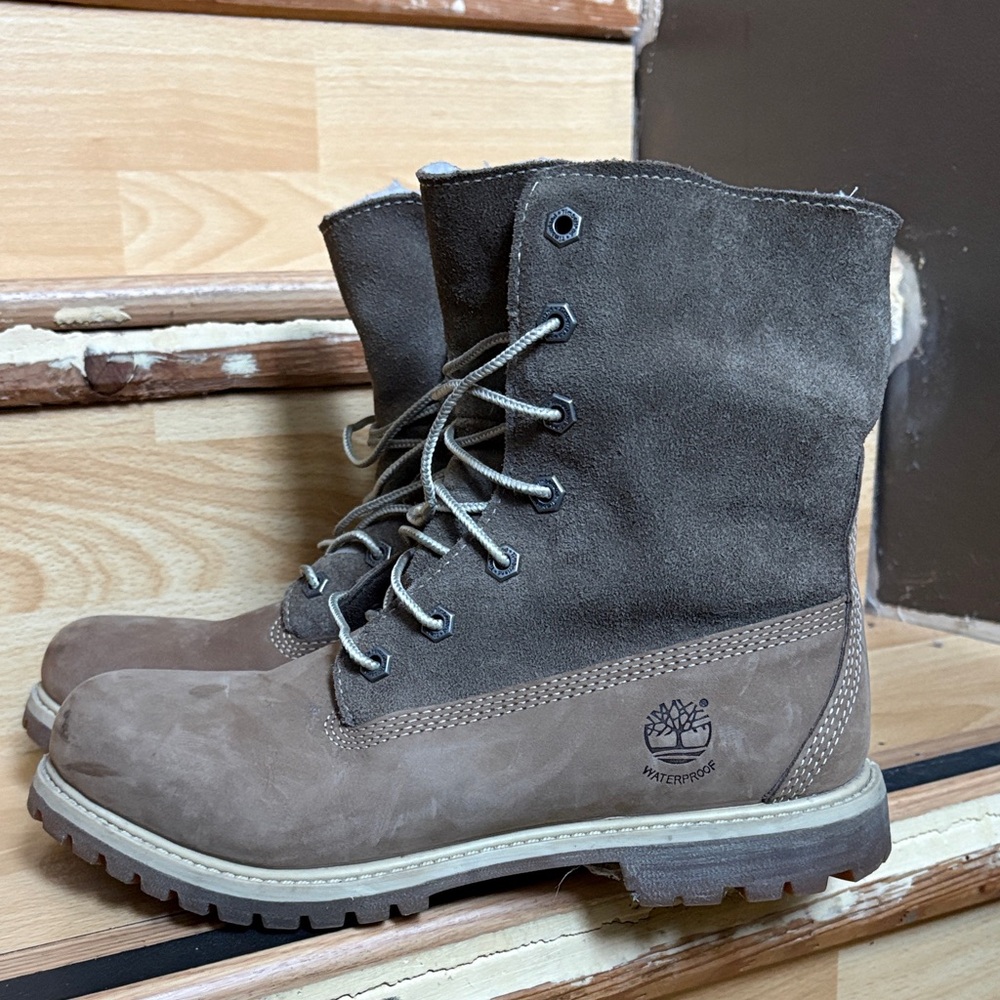 Timberland Two-Tone Brown Lace-Up Womenw Waterproof Boots